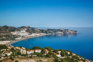 costa-tropical-playa-la-herradura